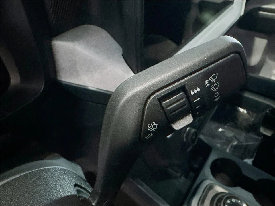 2025 Ford Maverick - Image 6 of 31