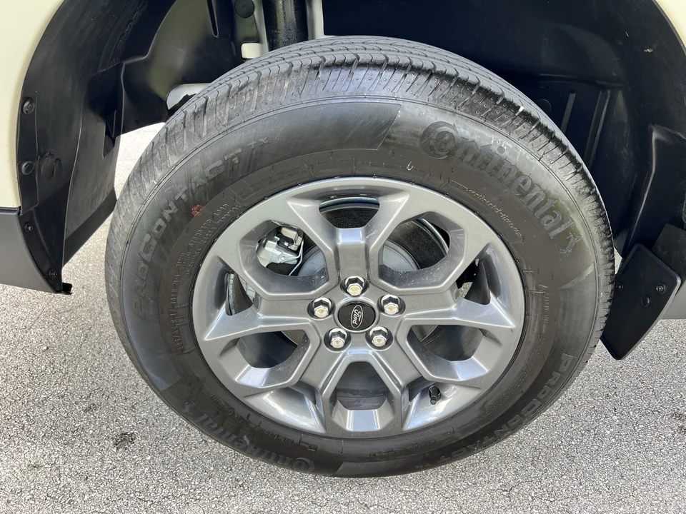 2025 Ford Maverick - Image 9 of 19