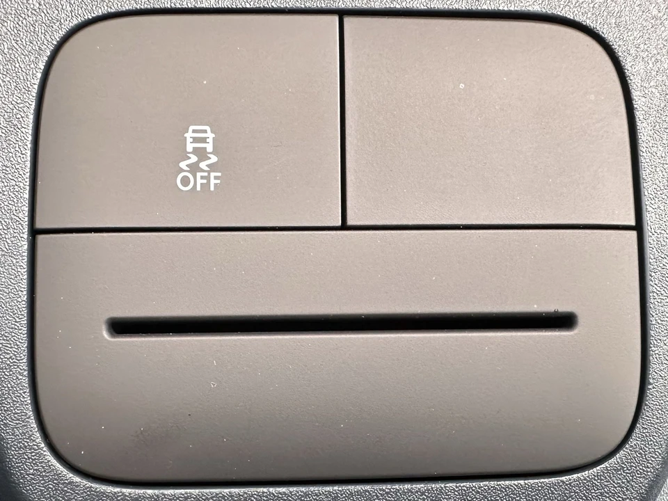 2025 Ford Maverick - Image 23 of 25