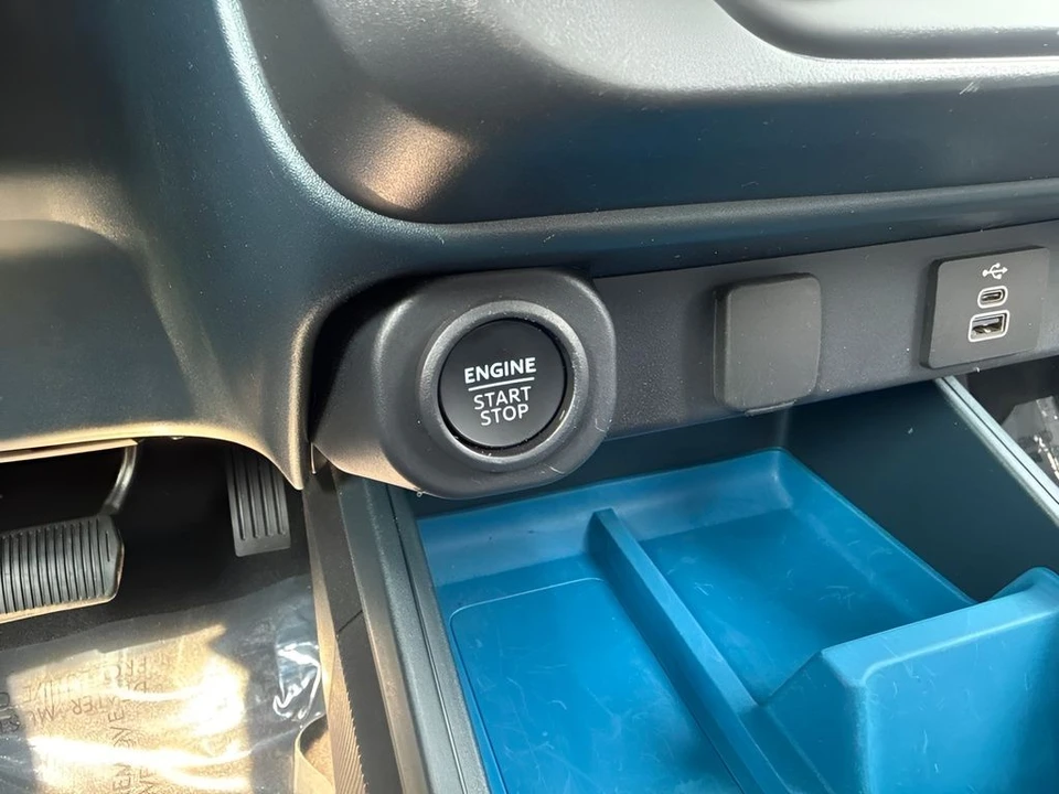 2025 Ford Maverick - Image 11 of 20