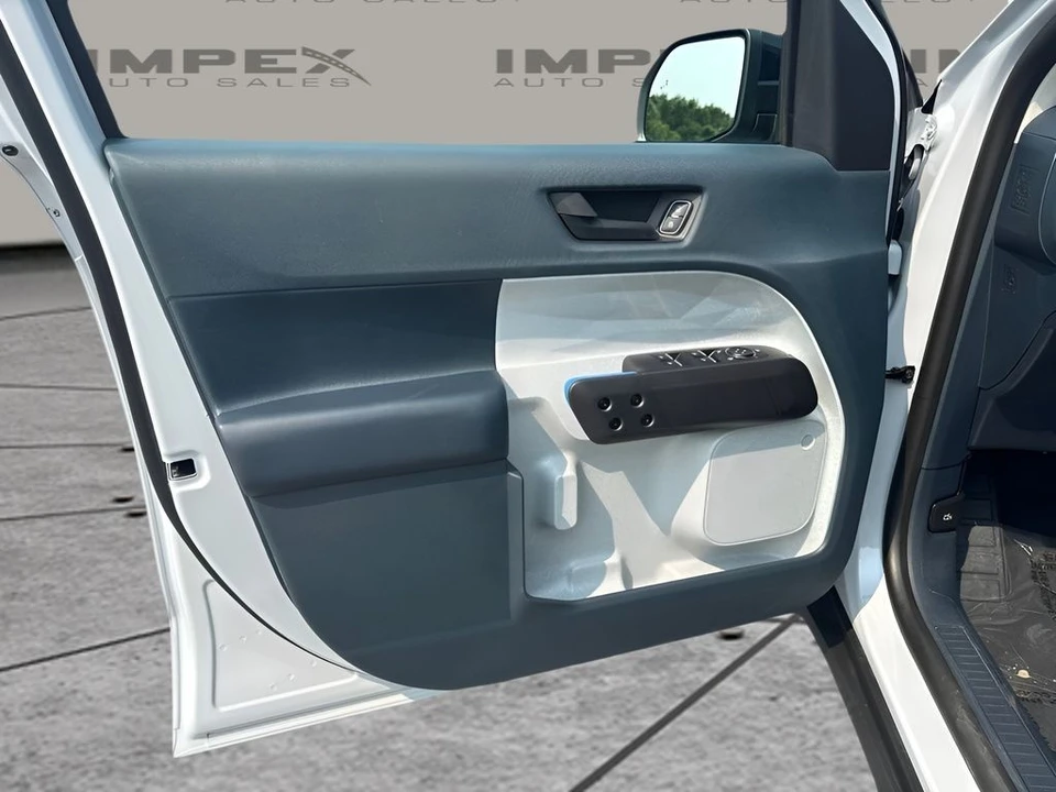 2025 Ford Maverick - Image 14 of 20