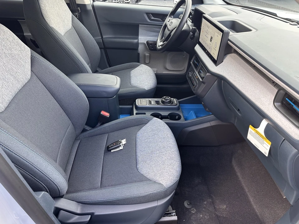 2025 Ford Maverick - Image 15 of 21