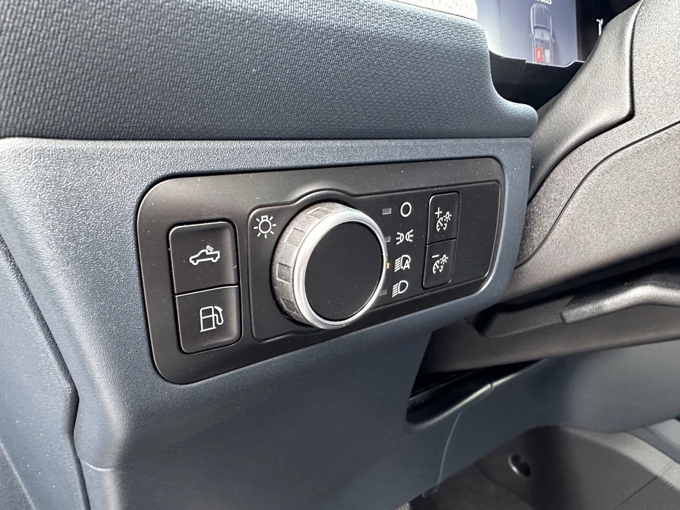 2025 Ford Maverick - Image 19 of 21