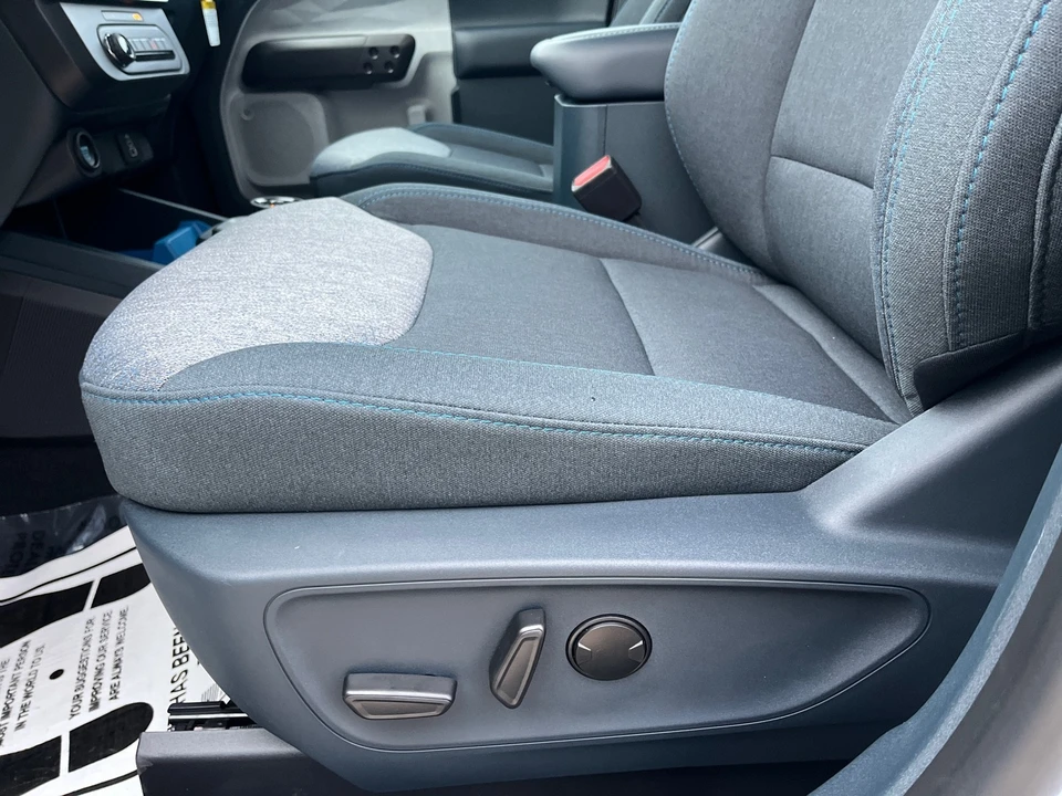 2025 Ford Maverick - Image 11 of 21