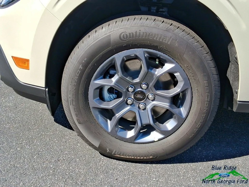 2025 Ford Maverick - Image 9 of 21