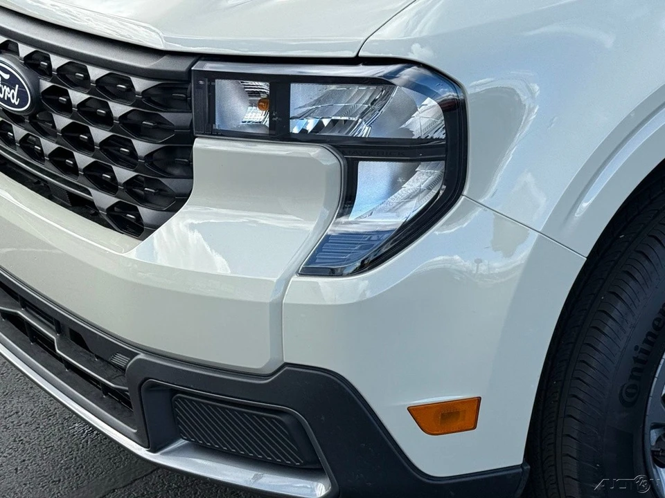 2025 Ford Maverick - Image 9 of 12