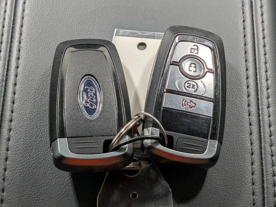 2025 Ford Maverick - Image 25 of 31