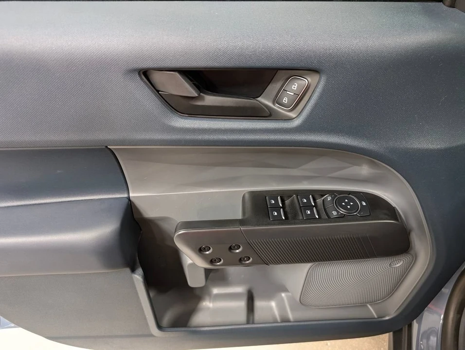 2025 Ford Maverick - Image 11 of 31