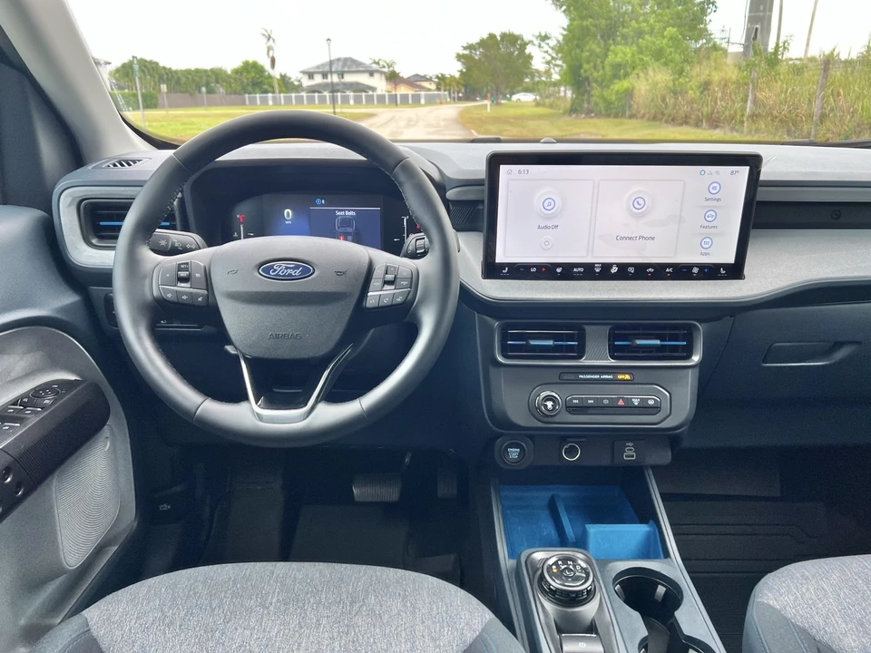 2025 Ford Maverick - Image 15 of 21