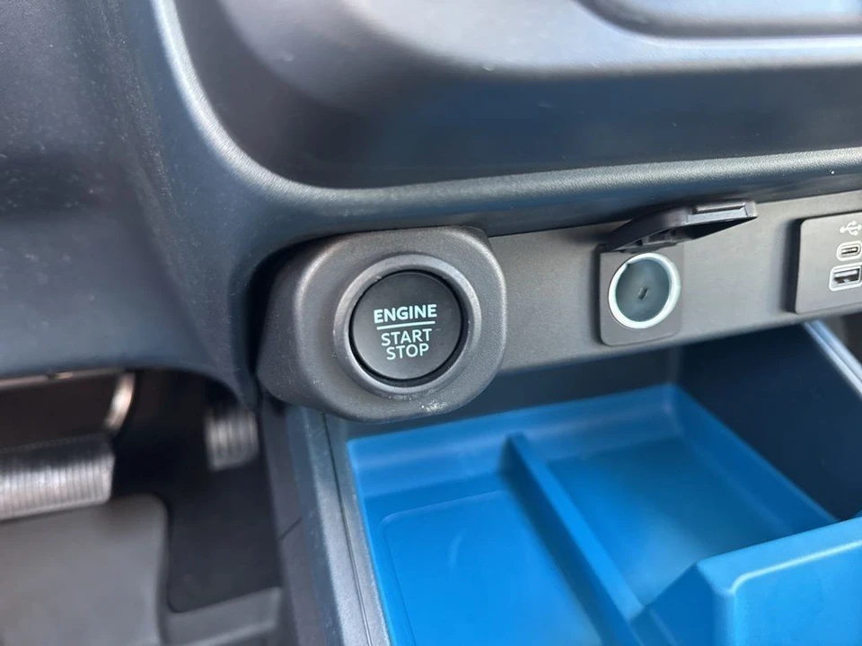 2025 Ford Maverick - Image 19 of 21
