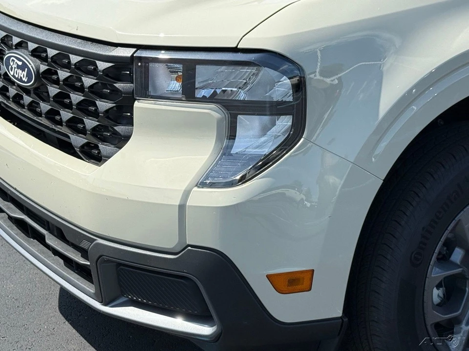 2025 Ford Maverick - Image 10 of 12