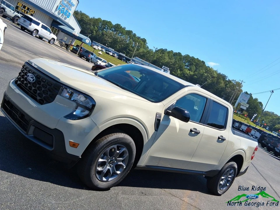 2025 Ford Maverick - Image 23 of 24