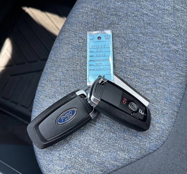 2025 Ford Maverick - Image 28 of 30