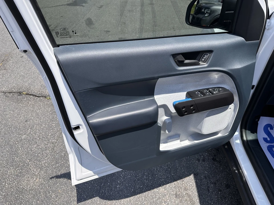 2025 Ford Maverick - Image 10 of 30