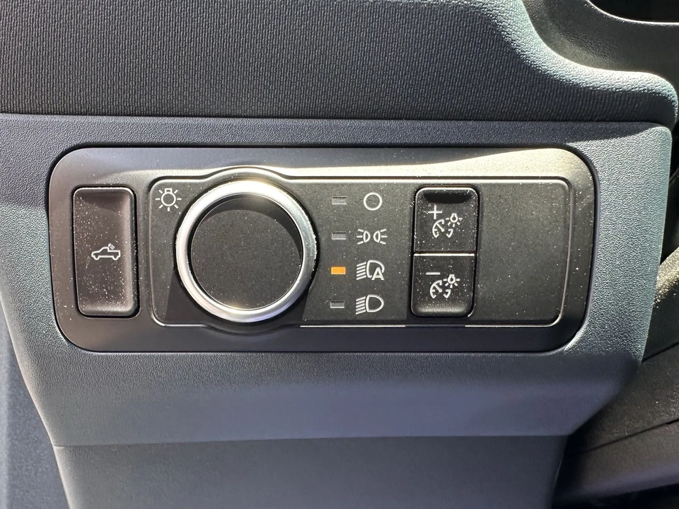 2025 Ford Maverick - Image 19 of 30