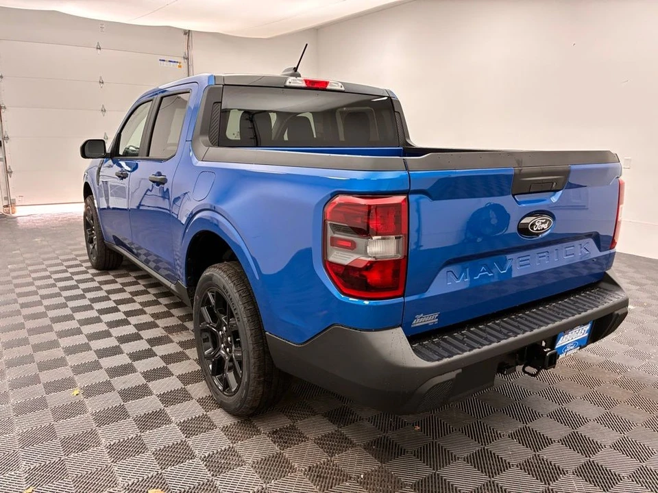 2025 Ford Maverick - Image 10 of 12