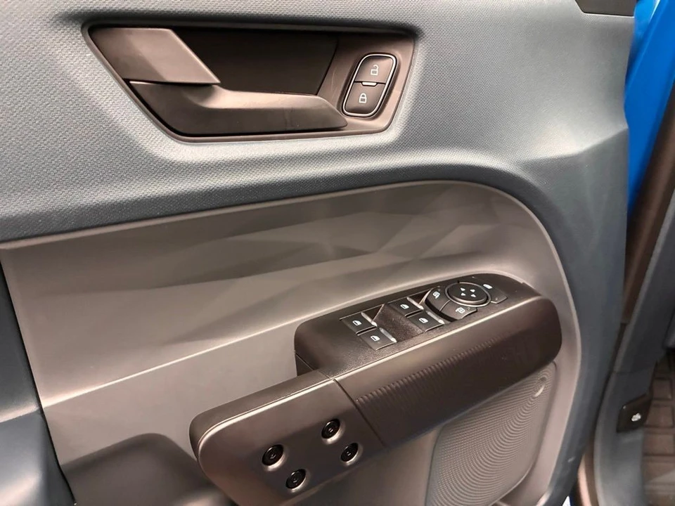 2025 Ford Maverick - Image 15 of 21