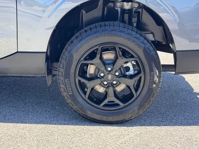 2025 Ford Maverick - Image 14 of 30