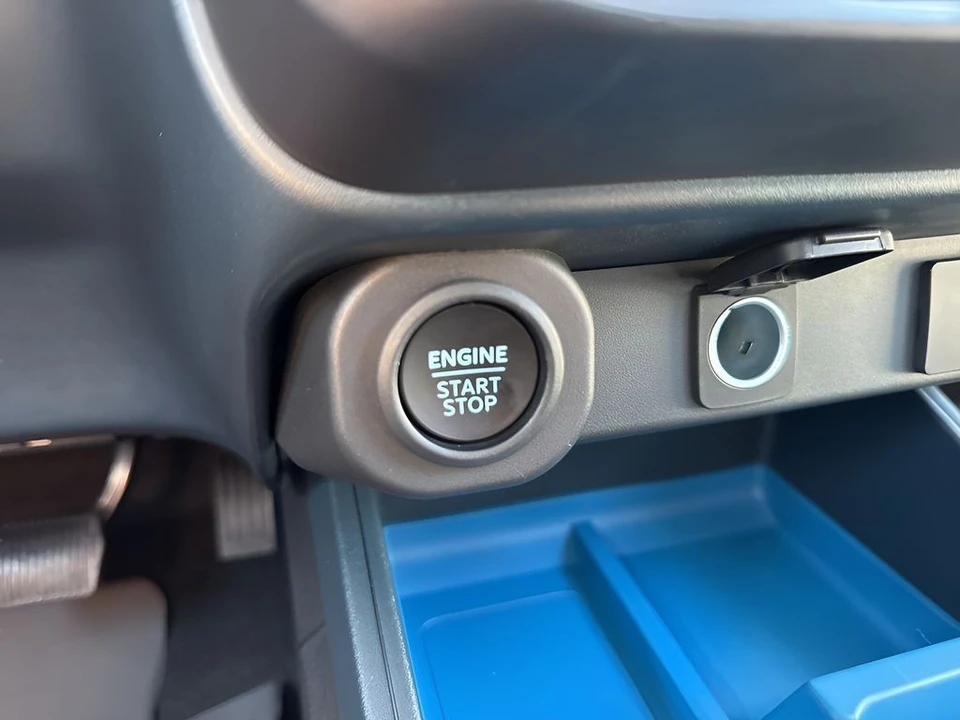 2025 Ford Maverick - Image 19 of 21