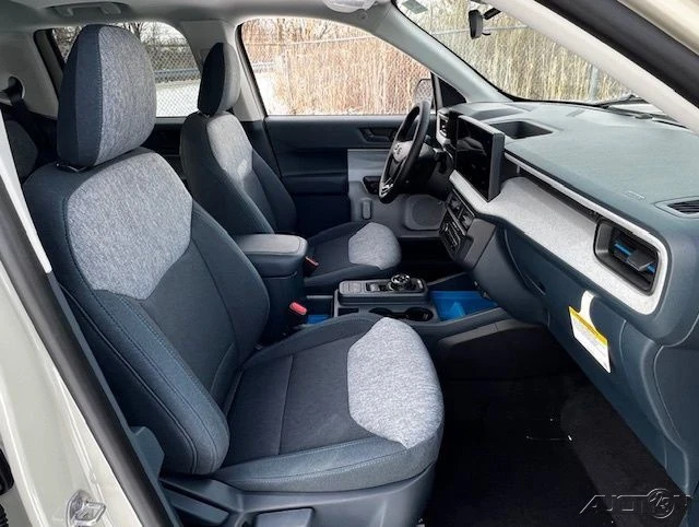 2025 Ford Maverick - Image 19 of 21