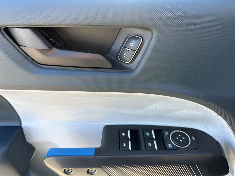 2025 Ford Maverick - Image 23 of 31