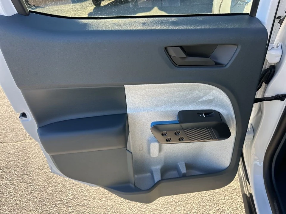 2025 Ford Maverick - Image 24 of 31