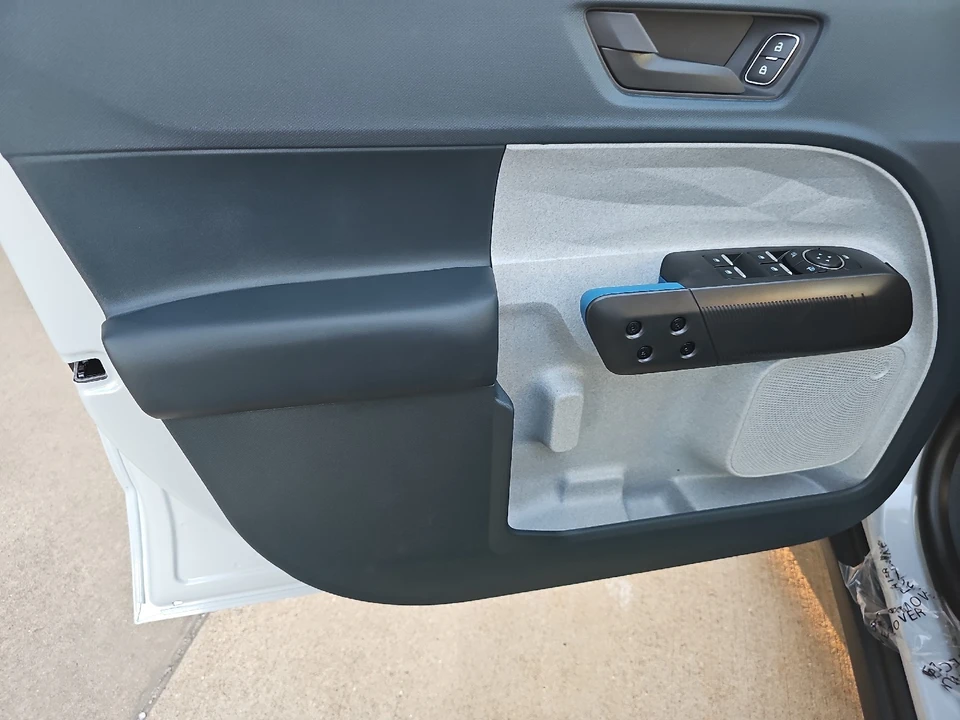 2025 Ford Maverick - Image 20 of 21
