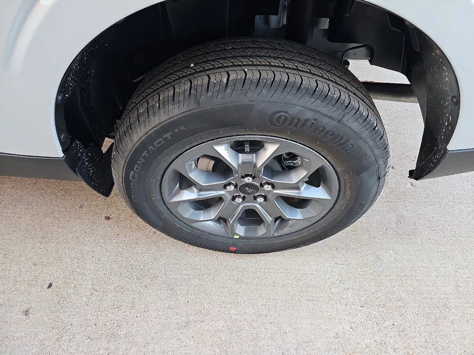 2025 Ford Maverick - Image 14 of 21