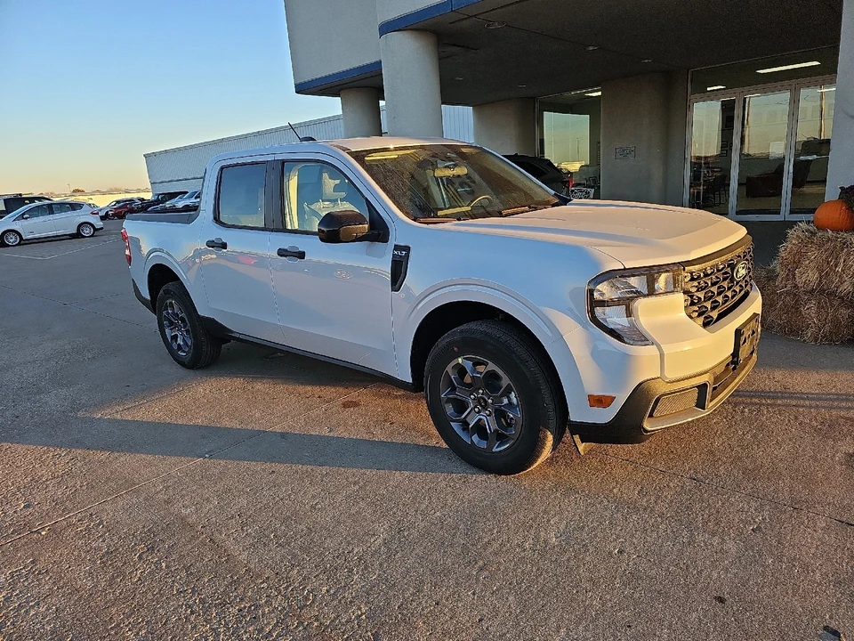 2025 Ford Maverick - Image 2 of 21