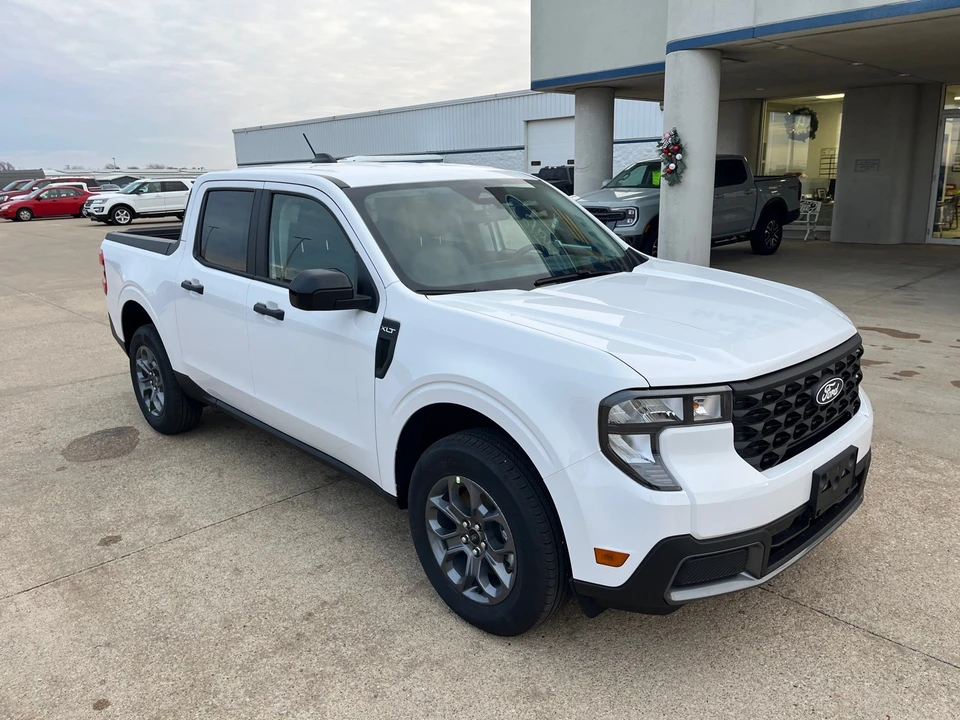 2025 Ford Maverick - Image 2 of 21