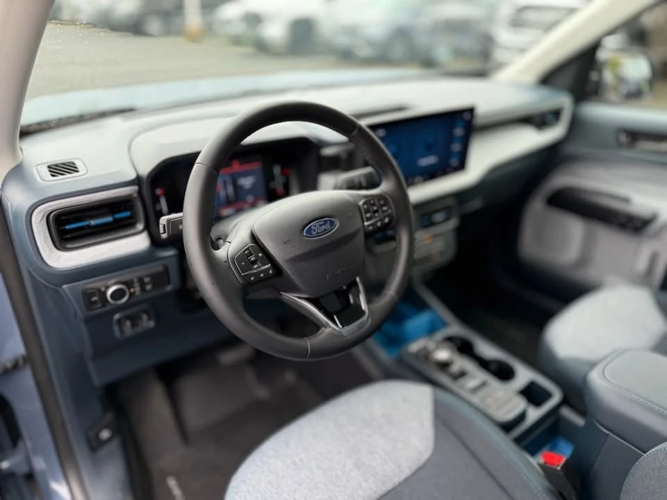 2025 Ford Maverick - Image 9 of 20