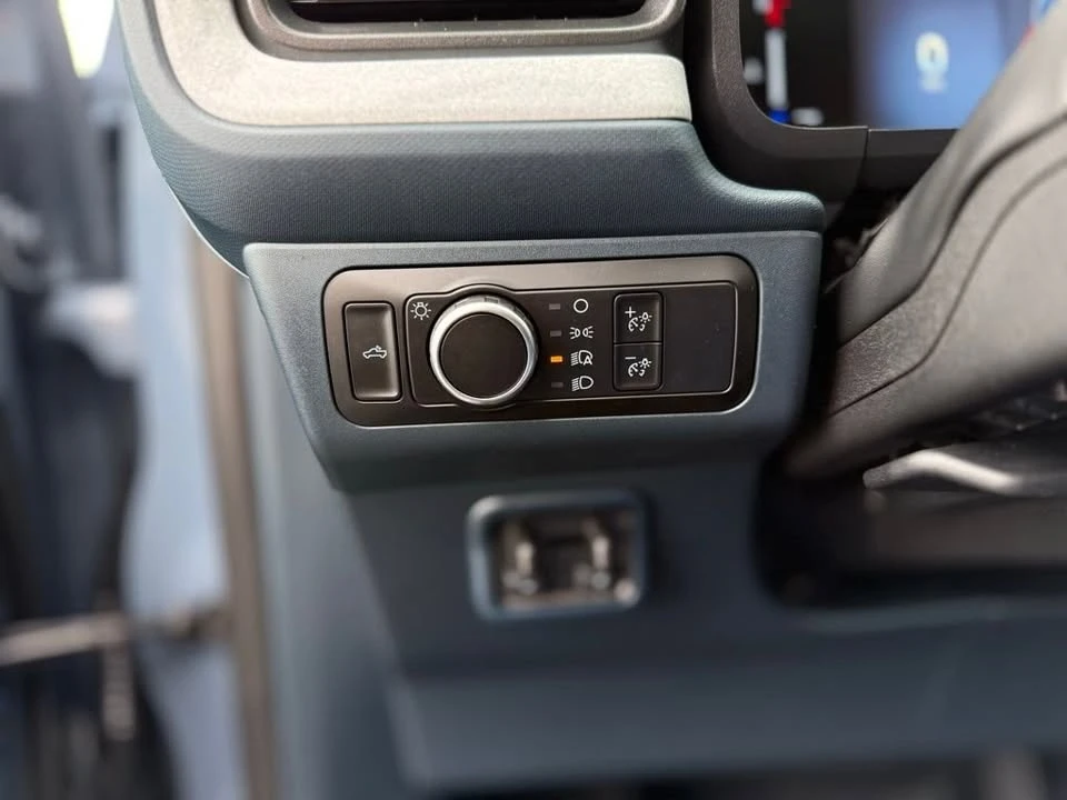 2025 Ford Maverick - Image 10 of 20