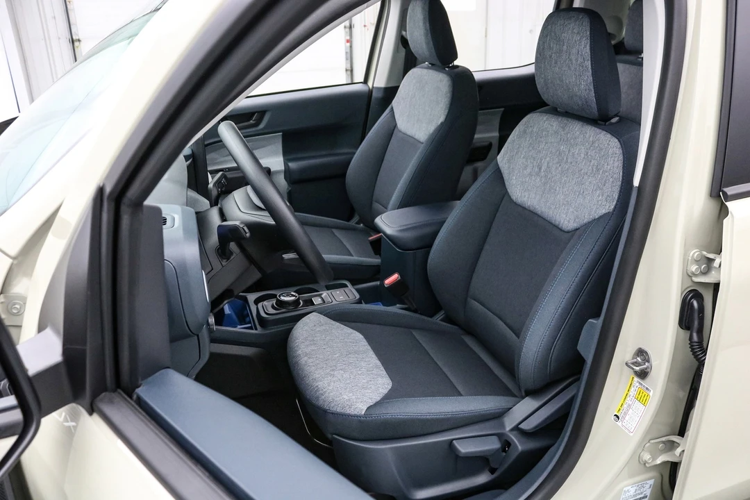 2025 Ford Maverick - Image 13 of 21