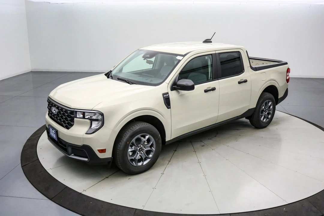 2025 Ford Maverick - Image 10 of 21