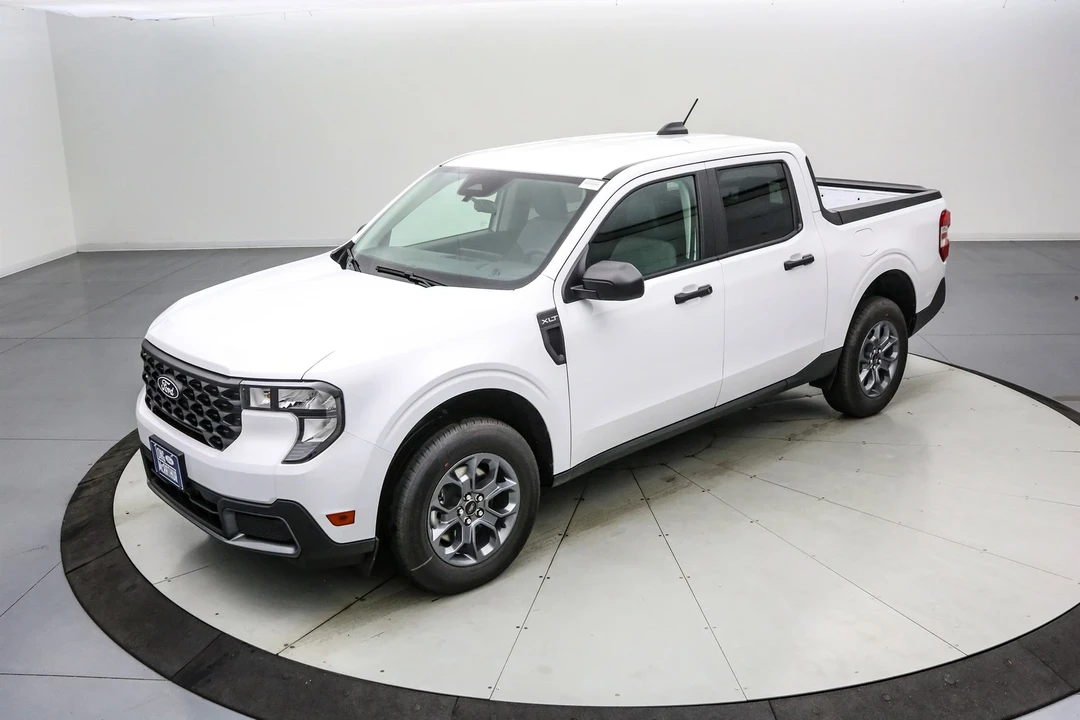 2025 Ford Maverick - Image 10 of 21