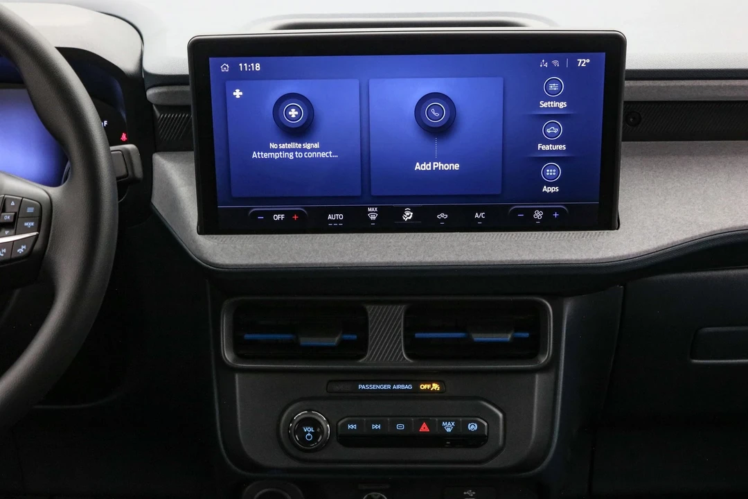 2025 Ford Maverick - Image 17 of 21