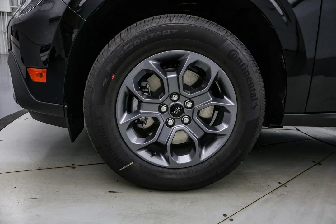 2025 Ford Maverick - Image 12 of 21