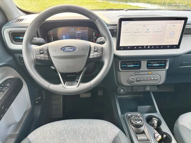 2025 Ford Maverick - Image 12 of 31