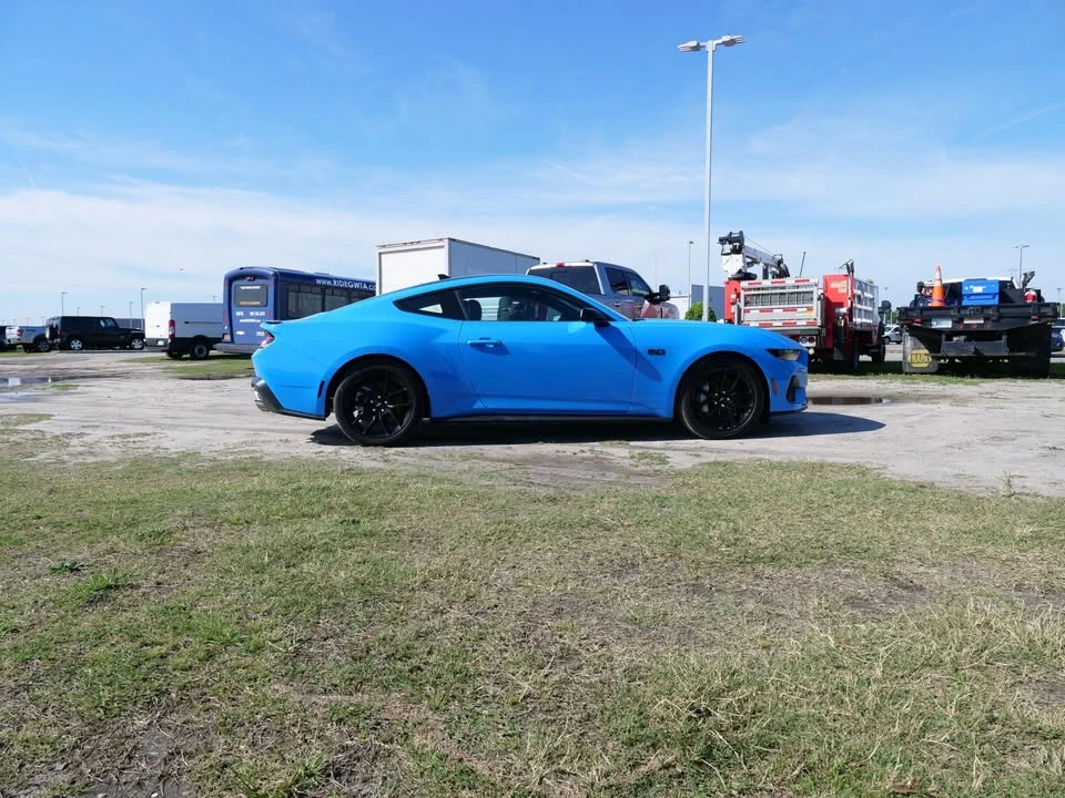 2025 Ford S650 Mustang - Image 2 of 20
