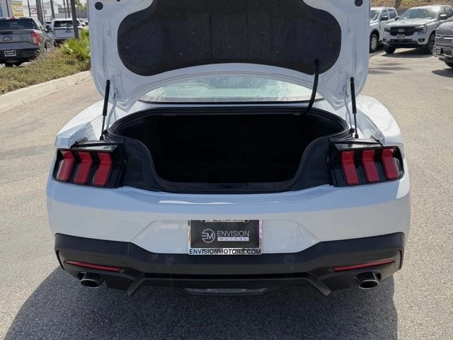 2025 Ford S650 Mustang - Image 10 of 30