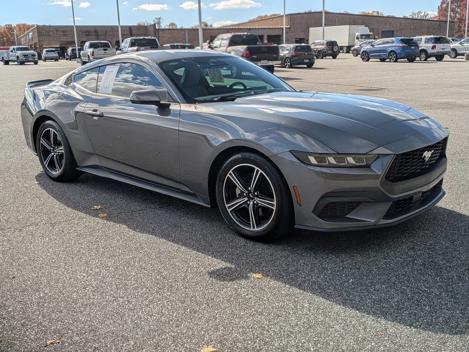 2025 Ford S650 Mustang - Image 2 of 12