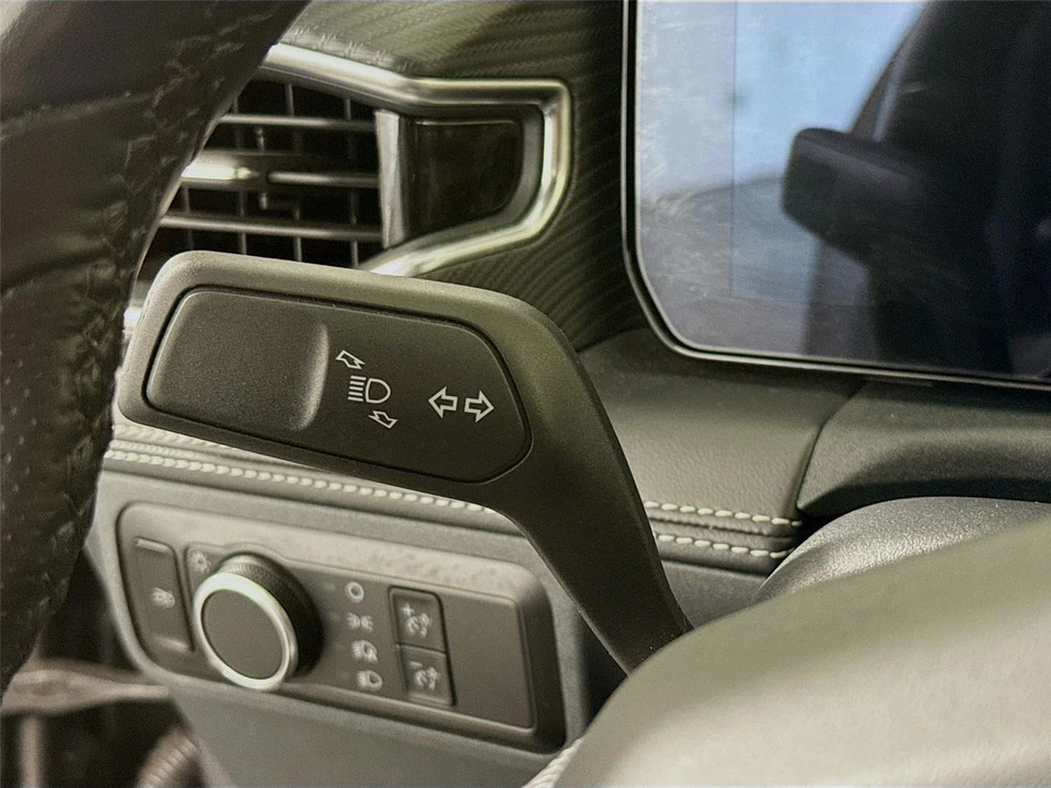 2025 Ford S650 Mustang - Image 8 of 31