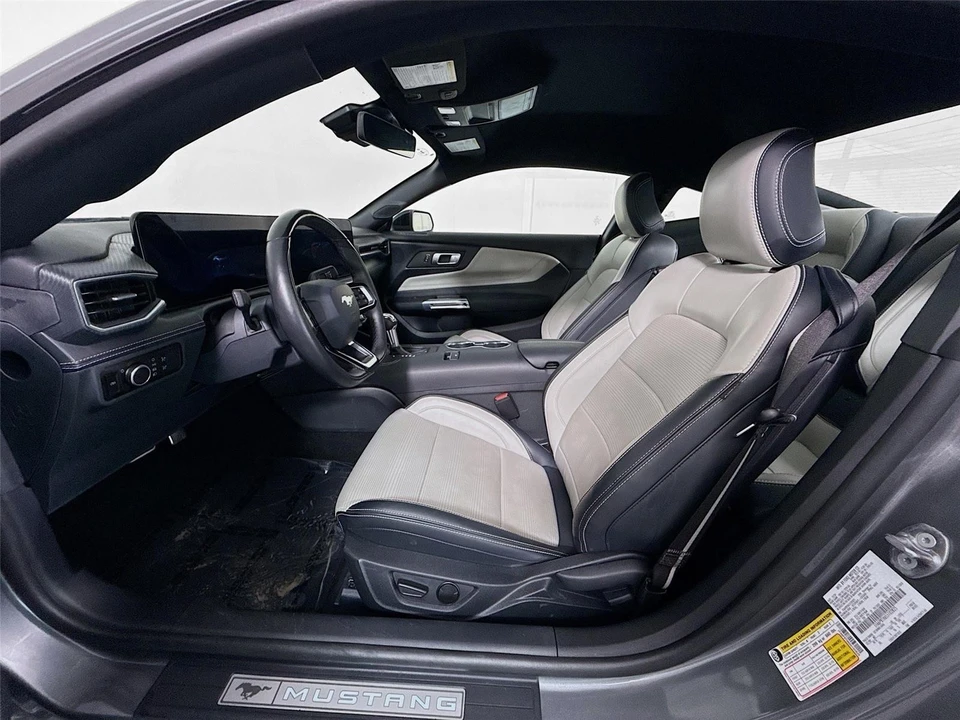 2025 Ford S650 Mustang - Image 2 of 31