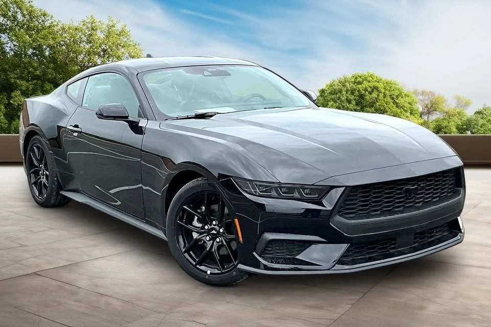 2025 Ford S650 Mustang - Image 2 of 12