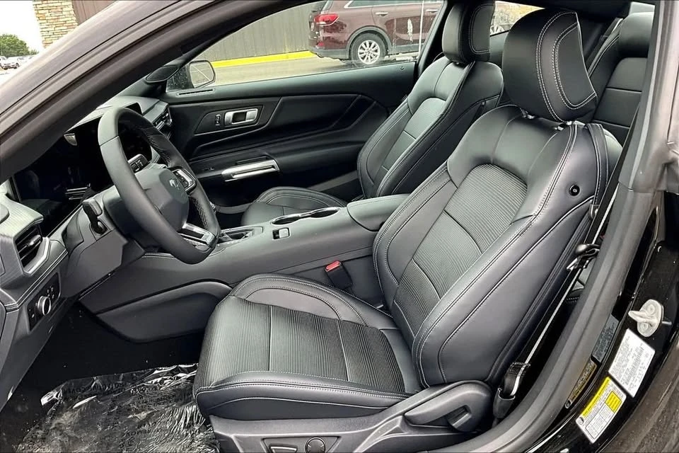 2025 Ford S650 Mustang - Image 9 of 12