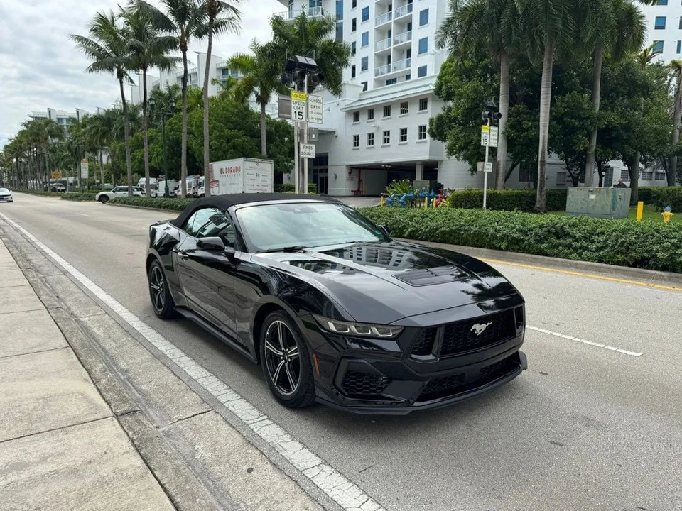 2025 Ford S650 Mustang - Image 2 of 12