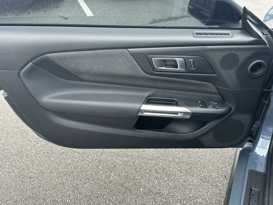 2025 Ford S650 Mustang - Image 10 of 20