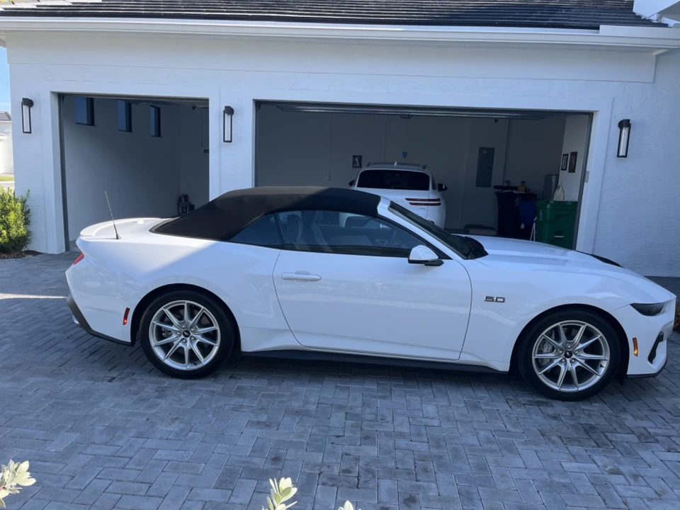 2025 Ford S650 Mustang - Image 2 of 7