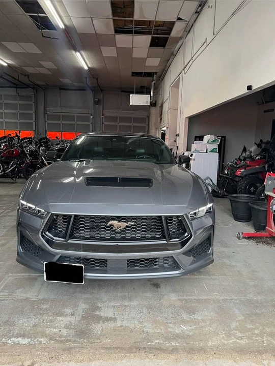 2025 Ford S650 Mustang - Image 2 of 14
