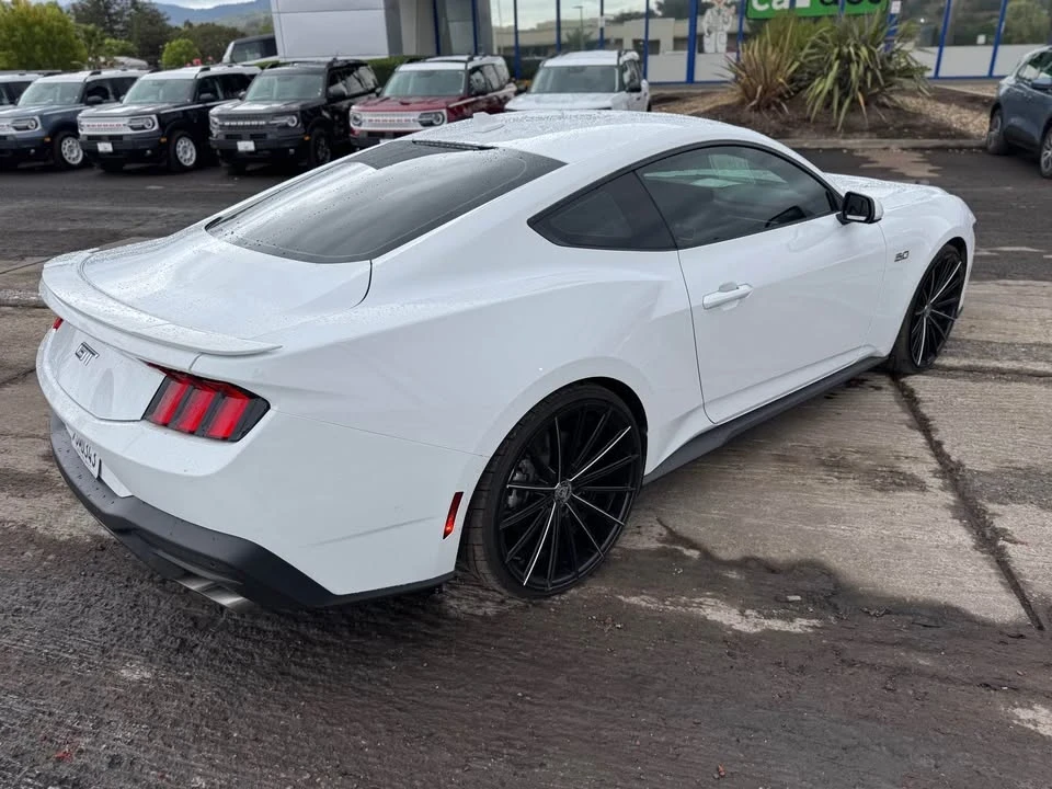 2025 Ford S650 Mustang - Image 4 of 15